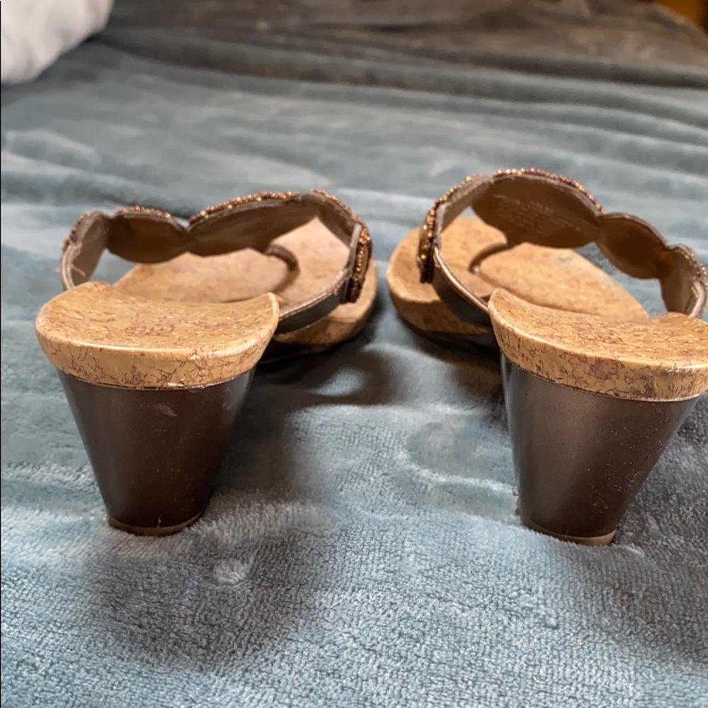 Last chance! Beaded toe throng wedges - Picture 4 of 8